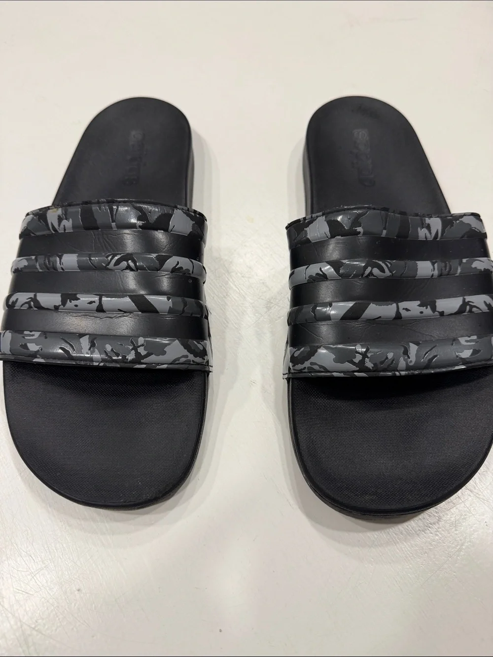 adidas Men's Black and Gray Patterned Slide Sandals